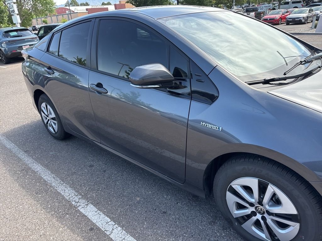 Used 2018 Gray Toyota Two image 12