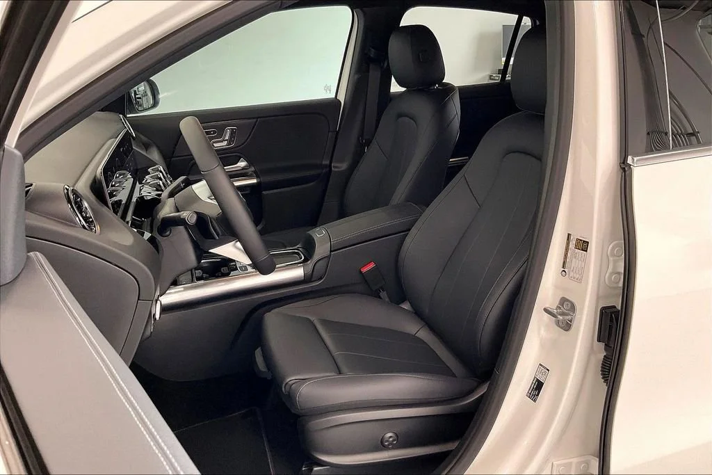 New 2026 Polar White Mercedes-Benz GLA 250 image 21