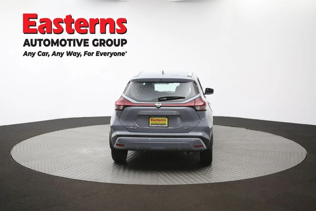 Used 2021 Gray Nissan SV image 36