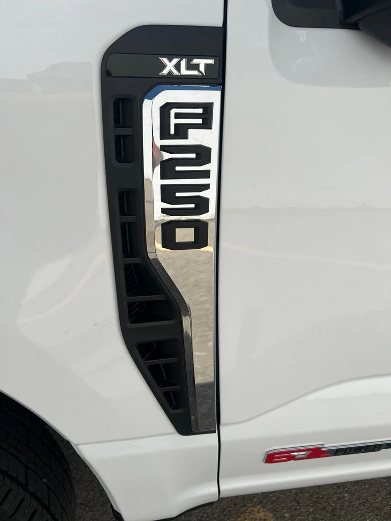 New 2026 Oxford White Ford F-250® XLT image 33