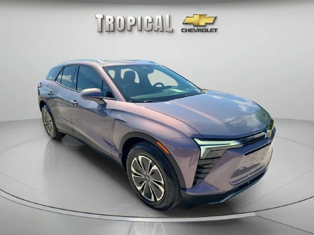 Used 2024 Galaxy Gray Metallic Chevrolet LT image 8