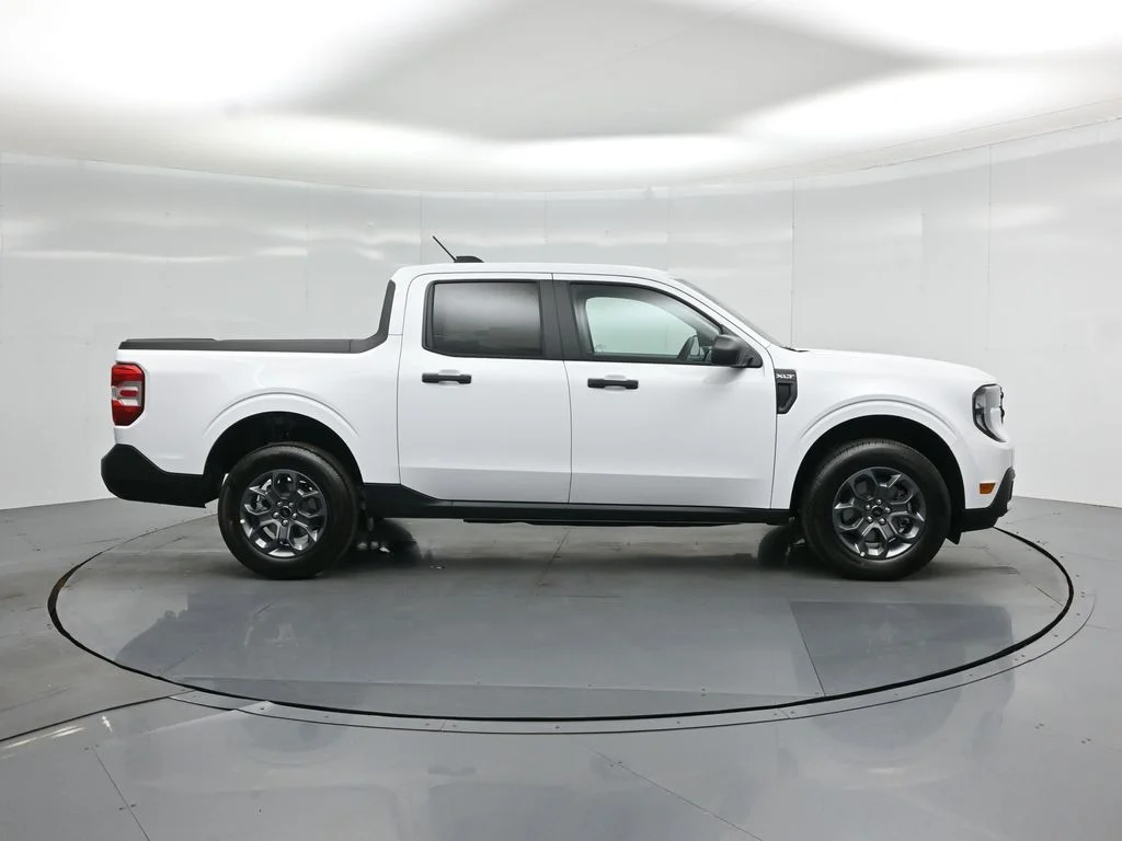 New 2026 White Ford XLT image 21