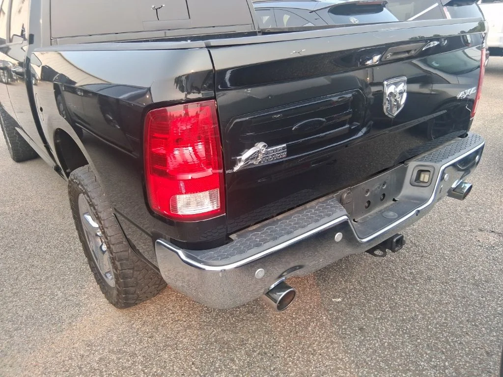 Used 2015 Black Ram Big Horn image 7