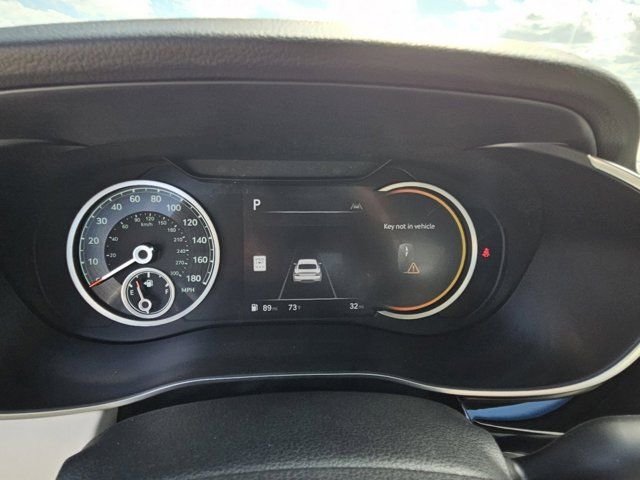 2025 GENESIS G70 Standard - Photo 20