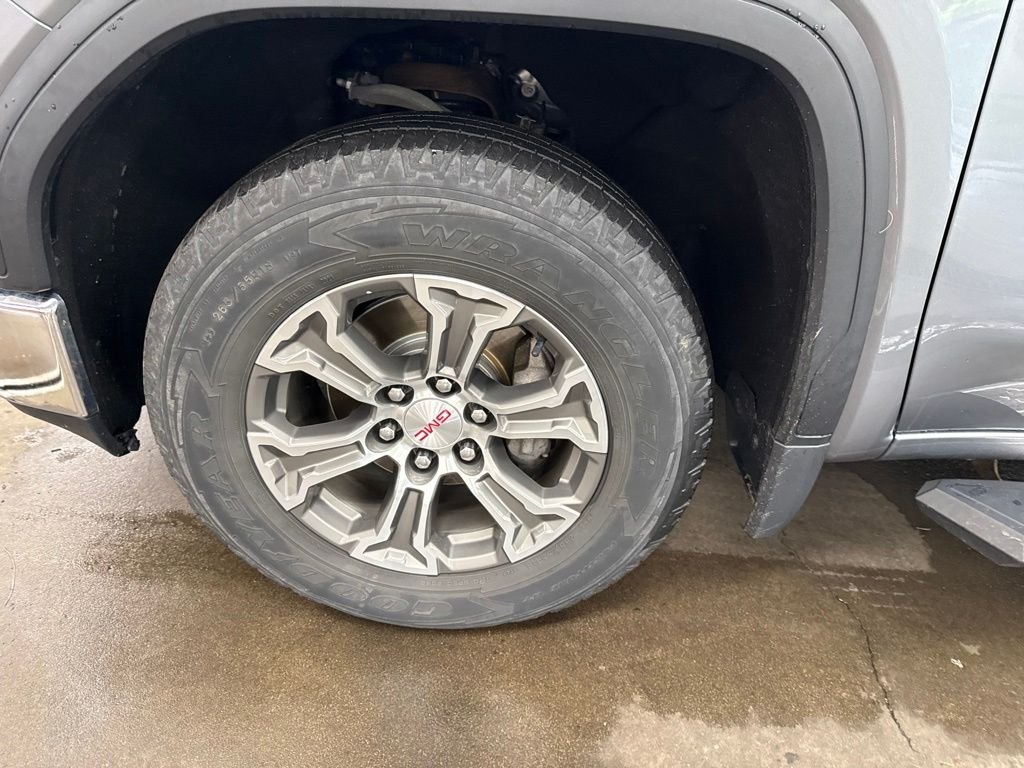 Used 2019 Gray GMC SLE image 11