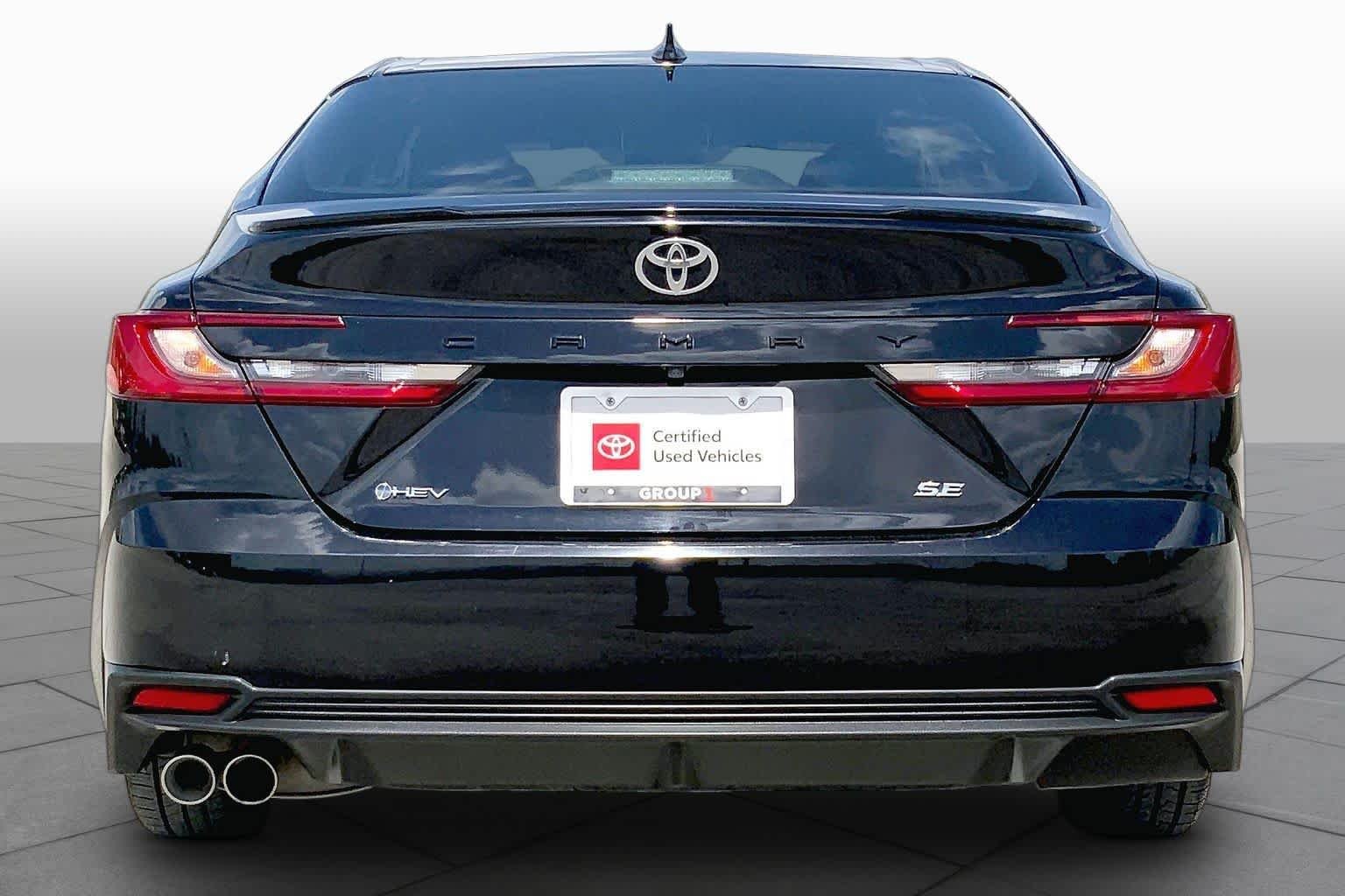 Certified Used 2025 Midnight Black Metallic Toyota SE image 5