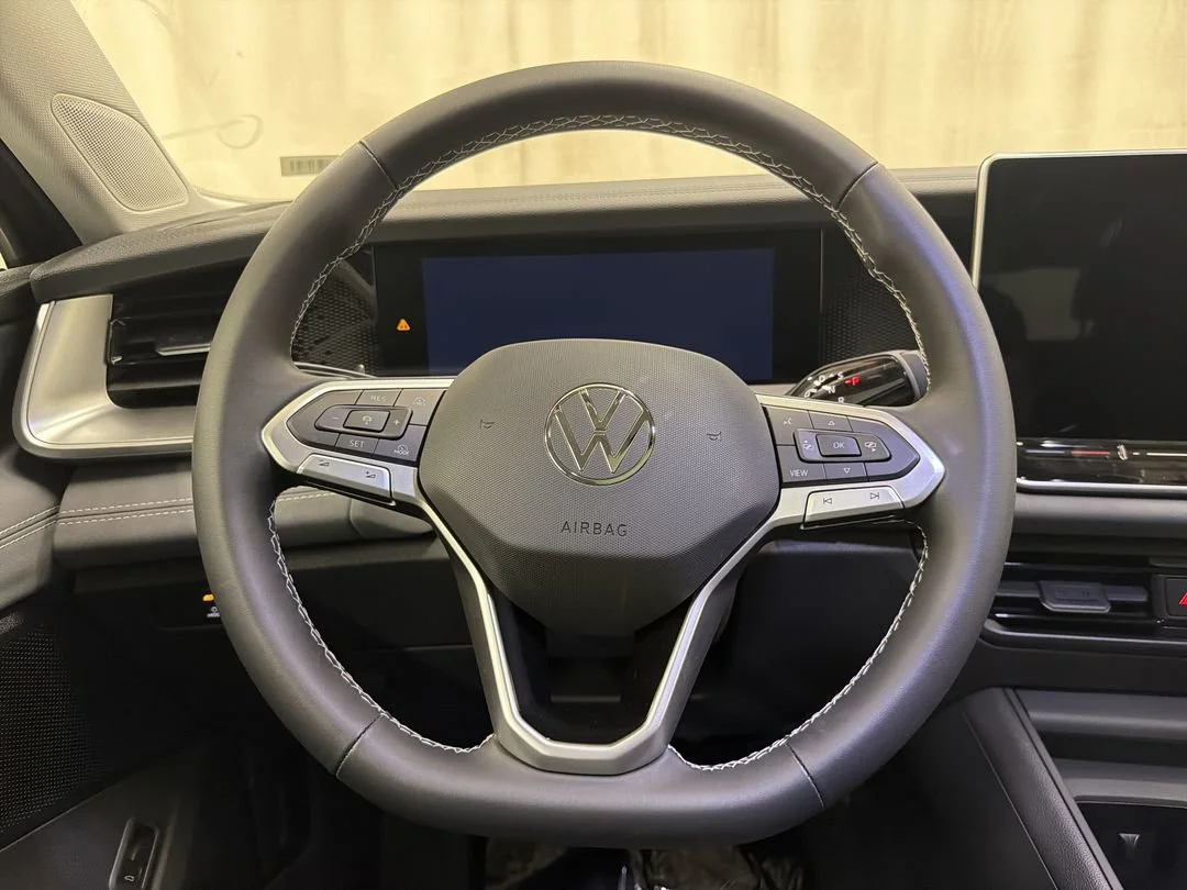 New 2026 Platinum Gray Metallic Volkswagen SE image 16