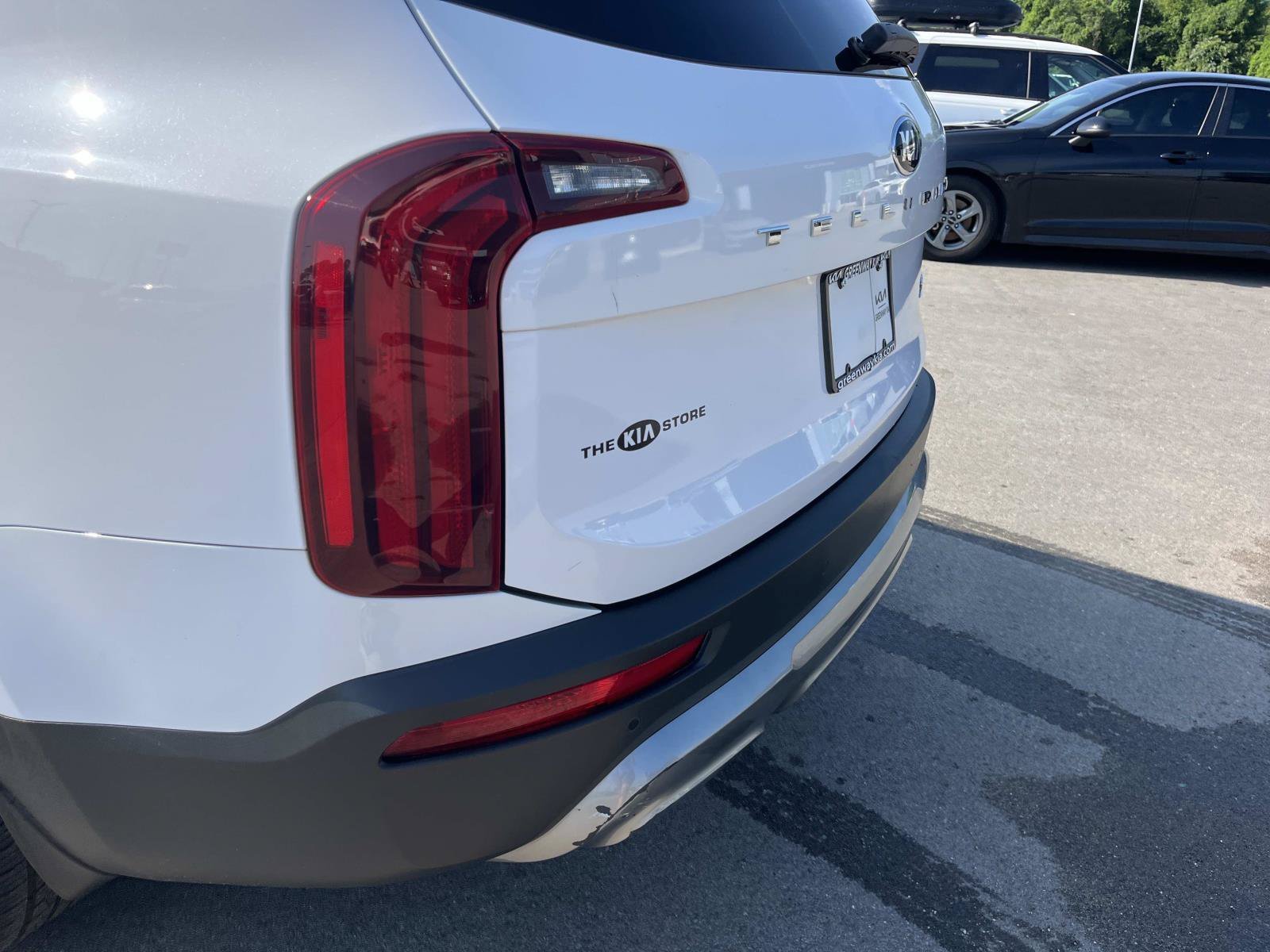 Used 2021 Glacial White Pearl Kia S image 10