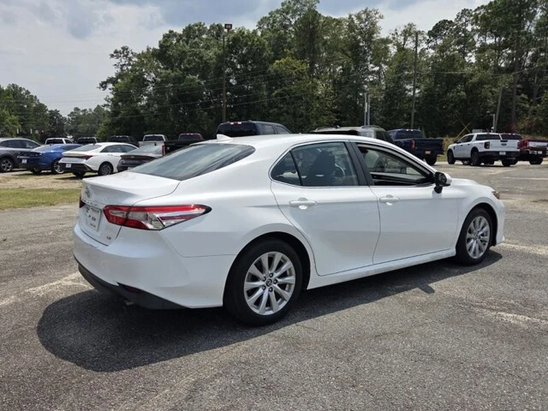 Used 2019 Super White Toyota LE image 13
