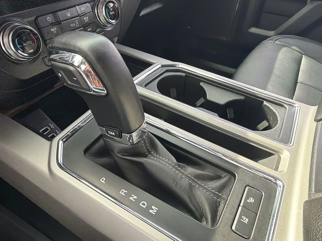 Used 2019 White Platinum Clearcoat Metallic Ford Lariat image 34