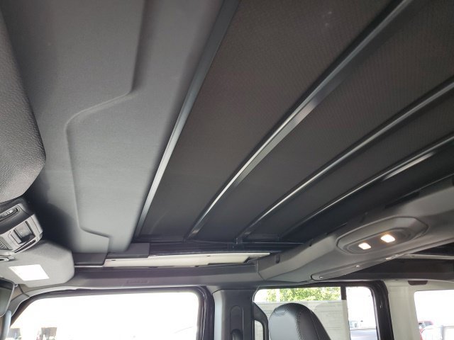 New 2027 Black Clear-Coat Paint Jeep Sahara image 15