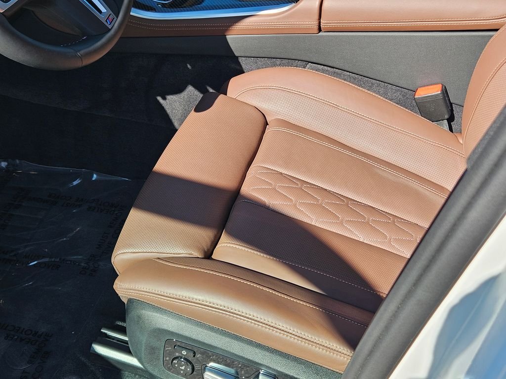 Certified Used 2026 Mineral White Metallic BMW M60i image 46