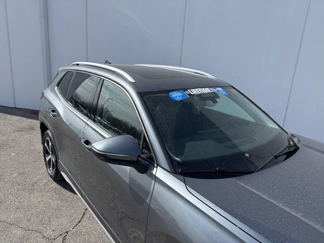 New 2026 Platinum Gray Volkswagen 2.0T SE image 4