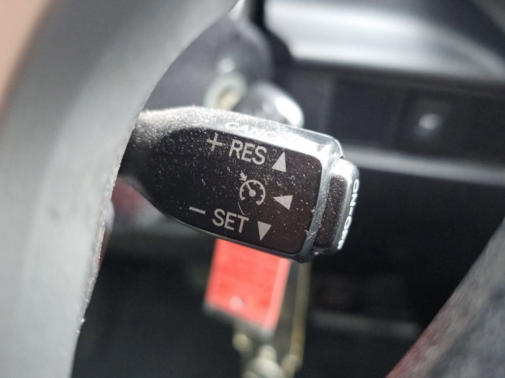 Used 2015 Black Toyota SR5 image 17