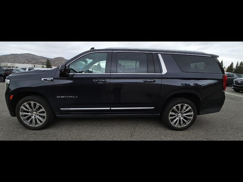 Used 2023 Silver GMC Denali image 3