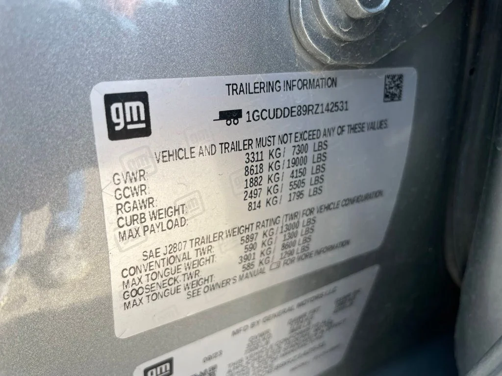 Used 2024 Sterling Gray Metallic Chevrolet LT image 35