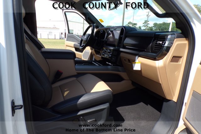 New 2026 STAR WHITE Ford LARIAT image 28