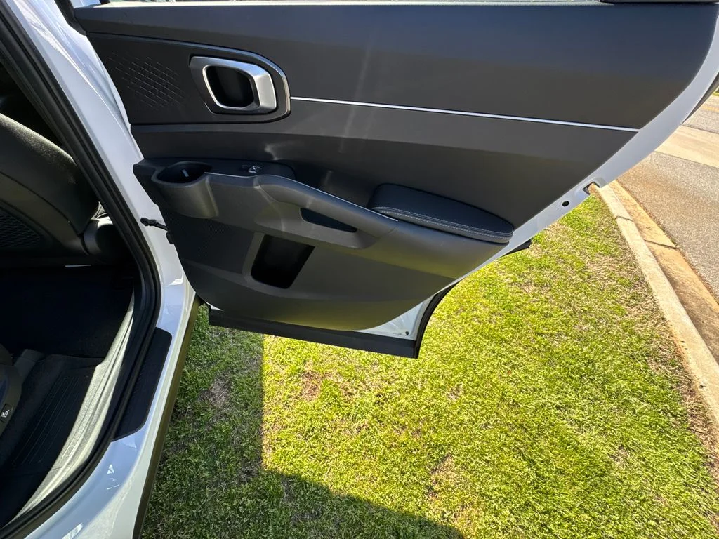 New 2026 Glacial White Pearl Kia LX image 16