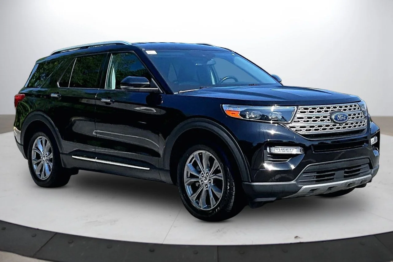 Certified Used 2022 Black Ford Limited image 2