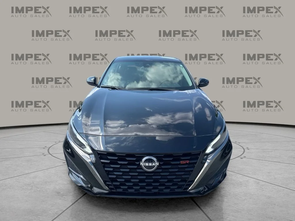 Used 2025 Black Nissan 2.5 SR image 8