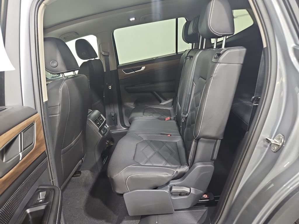 New 2026 Silver Volkswagen SE w/Technology image 23
