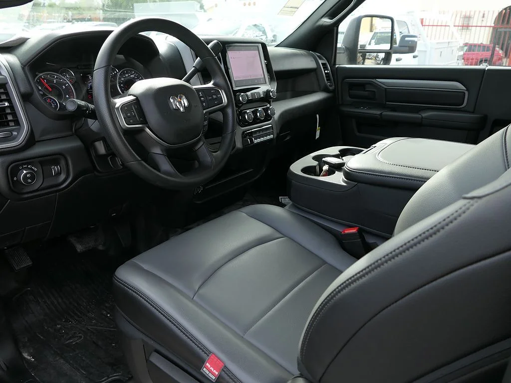 New 2026 Diamond Black Crystal Pearlcoat RAM Tradesman image 13