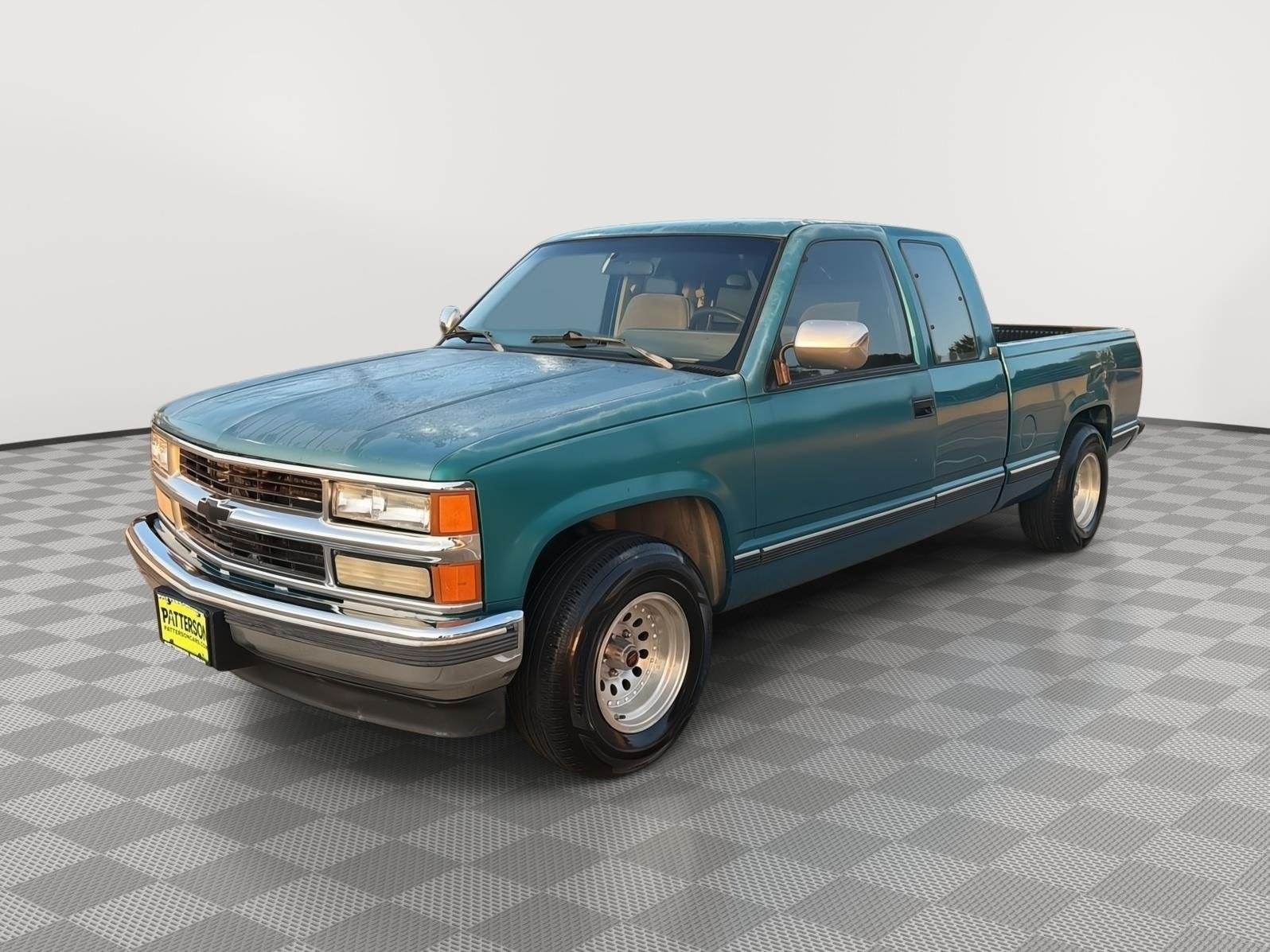 Used 1994 GREEN Chevrolet base image 4
