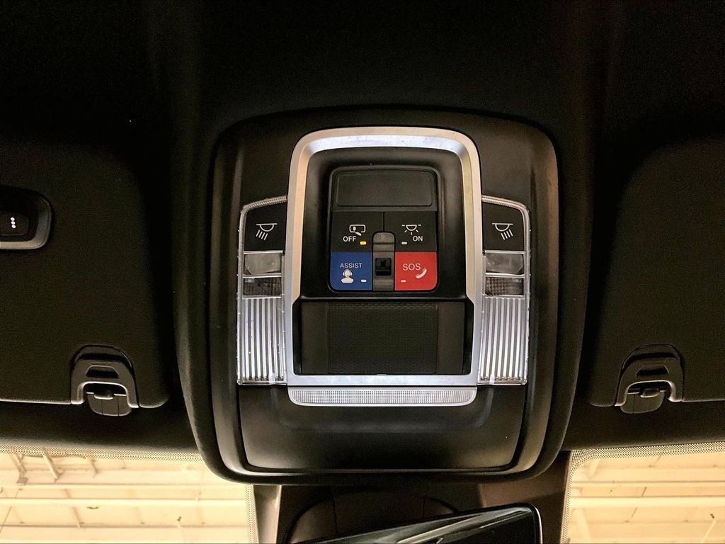 Used 2024 Silver Ram Laramie image 22
