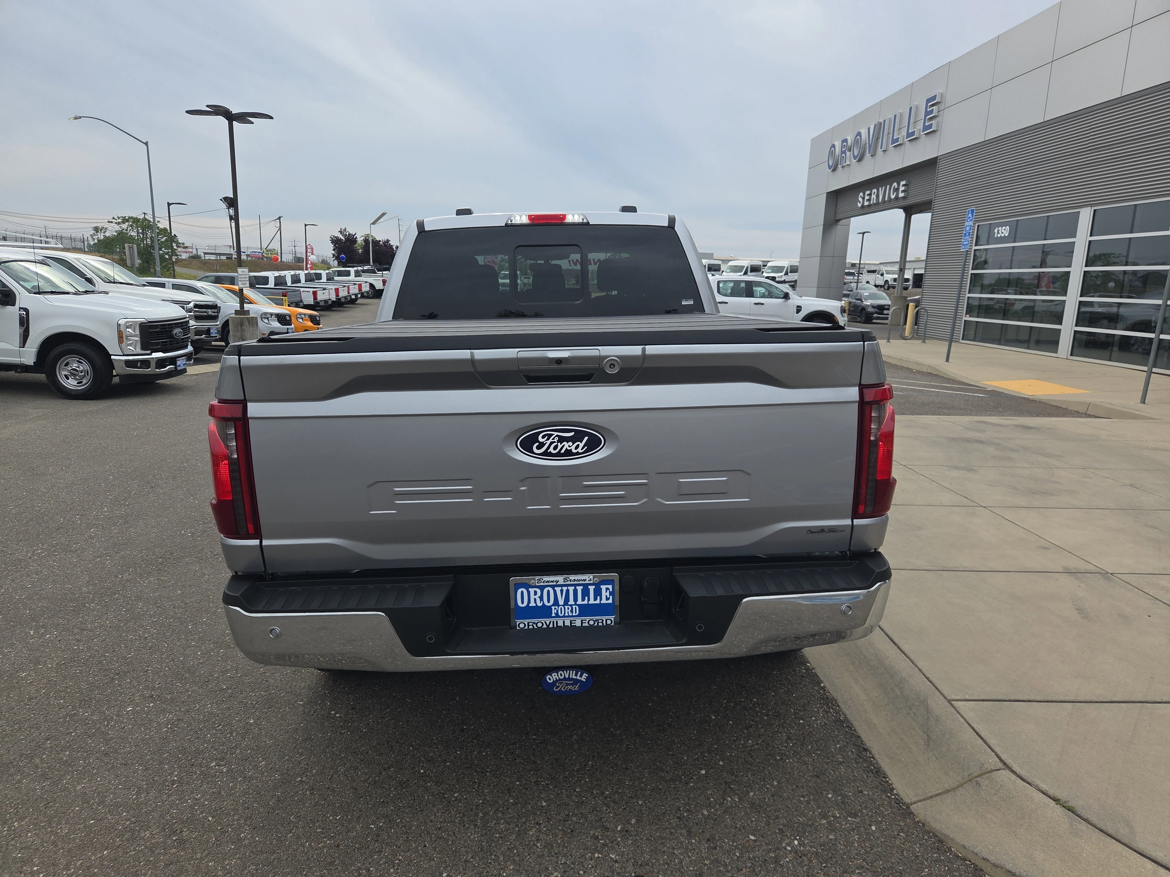 Certified Used 2025 Iconic Silver Metallic Ford XLT image 4