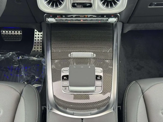 New 2027 MANUFAKTUR Night Black Magno Mercedes-Benz G 580 image 21