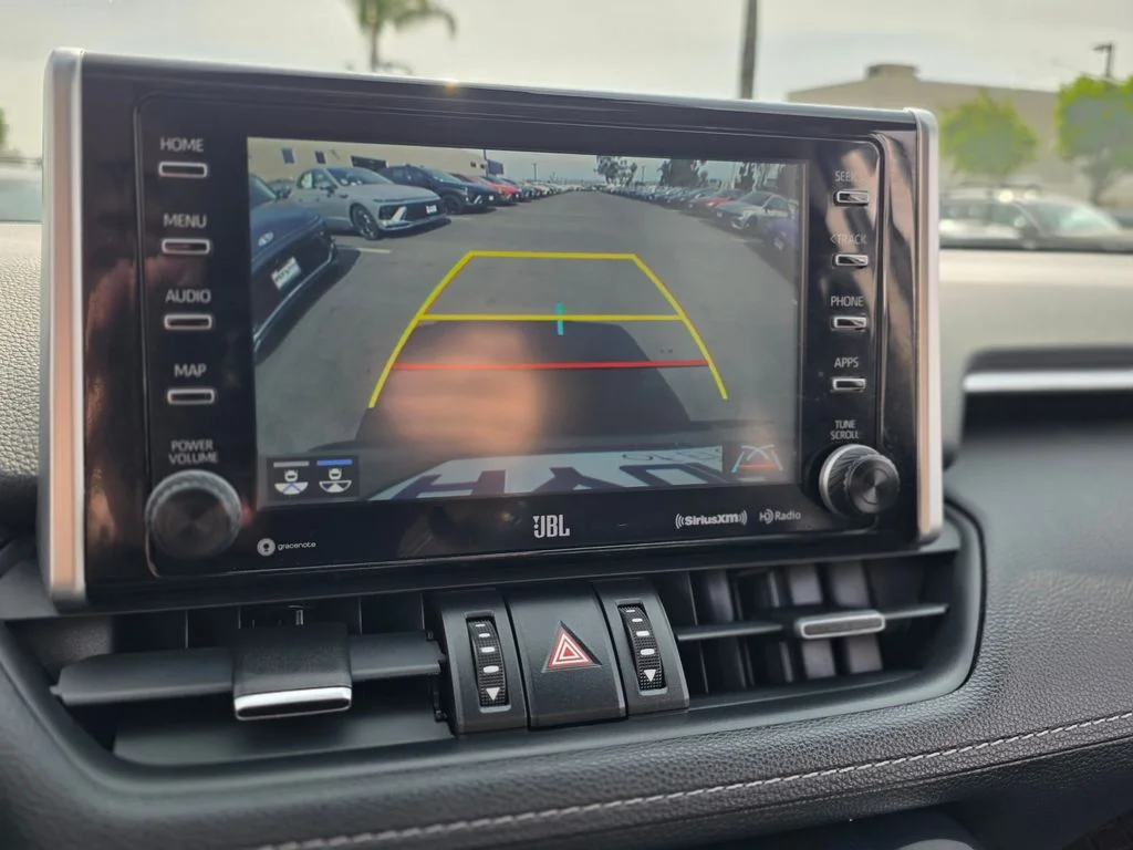 2020 Toyota RAV4 Limited - Photo 32
