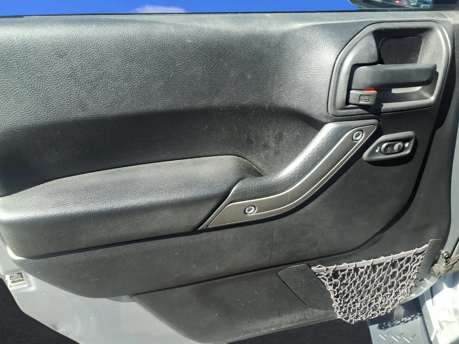 Used 2016 Billet Silver Metallic Clearcoat Jeep Sport image 16