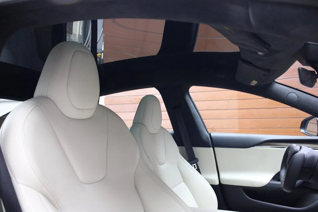 Used 2022 Solid Black Tesla Base image 25