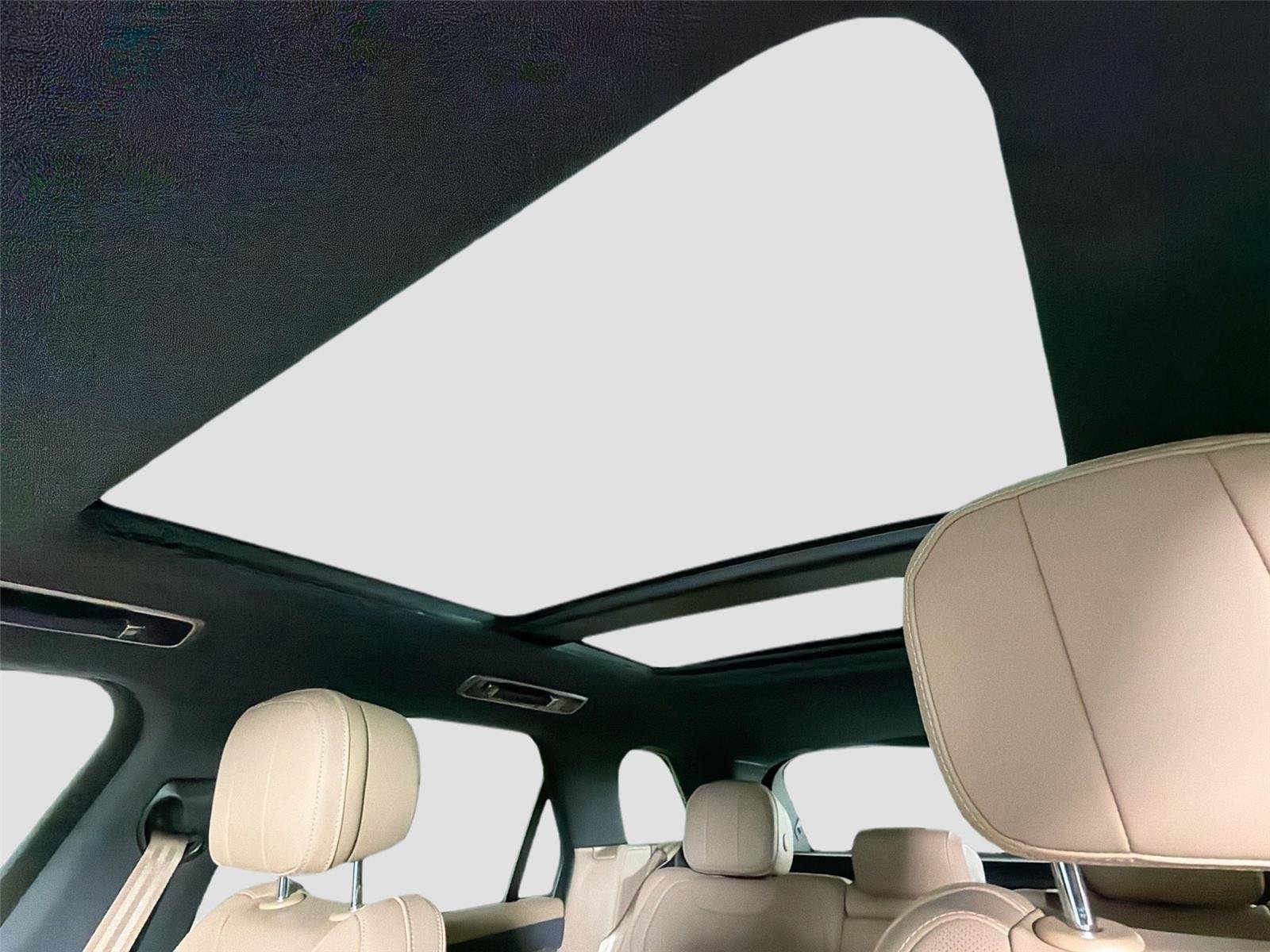 New 2026 Fuji White Land Rover SE P360 image 20