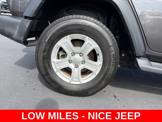 Used 2020 Gray Jeep Unlimited Sport S image 7