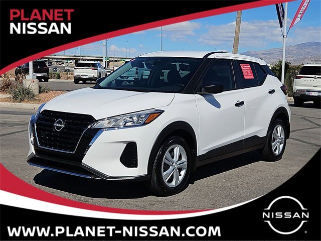 2025 Nissan KICKS PLAY Base