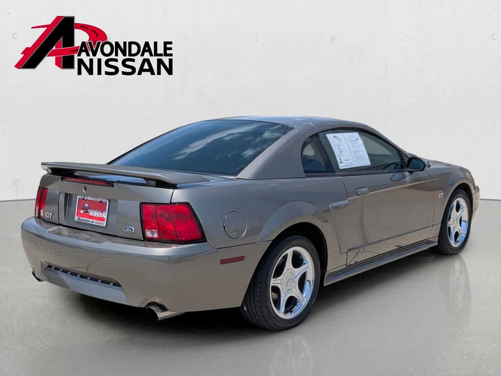 Used 2001 Gray Ford  image 6