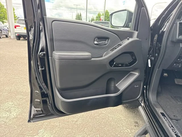 Used 2022 Super Black Nissan PRO-4X image 15