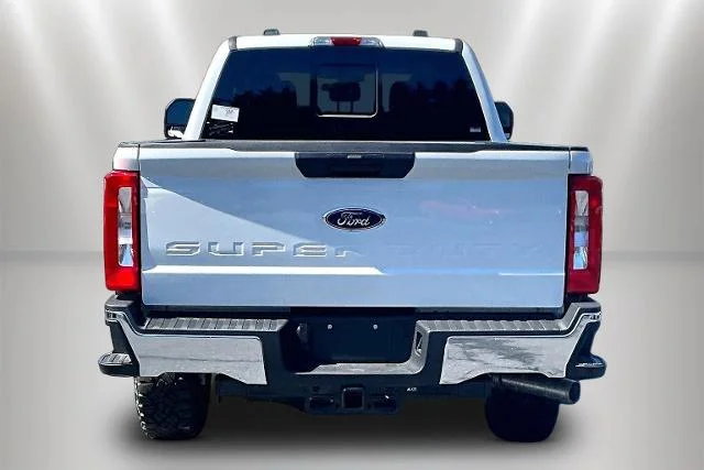 New 2026 Oxford White Ford F-250® XL image 16