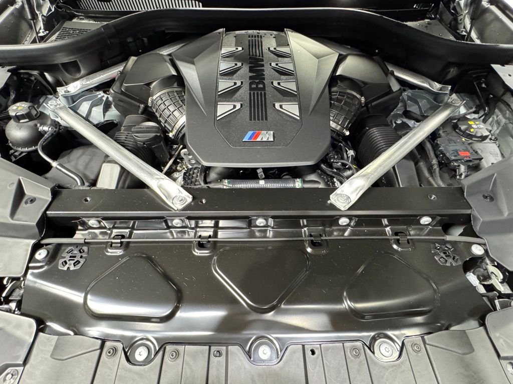 Used 2026 Brooklyn Grey Metallic BMW M60i image 30