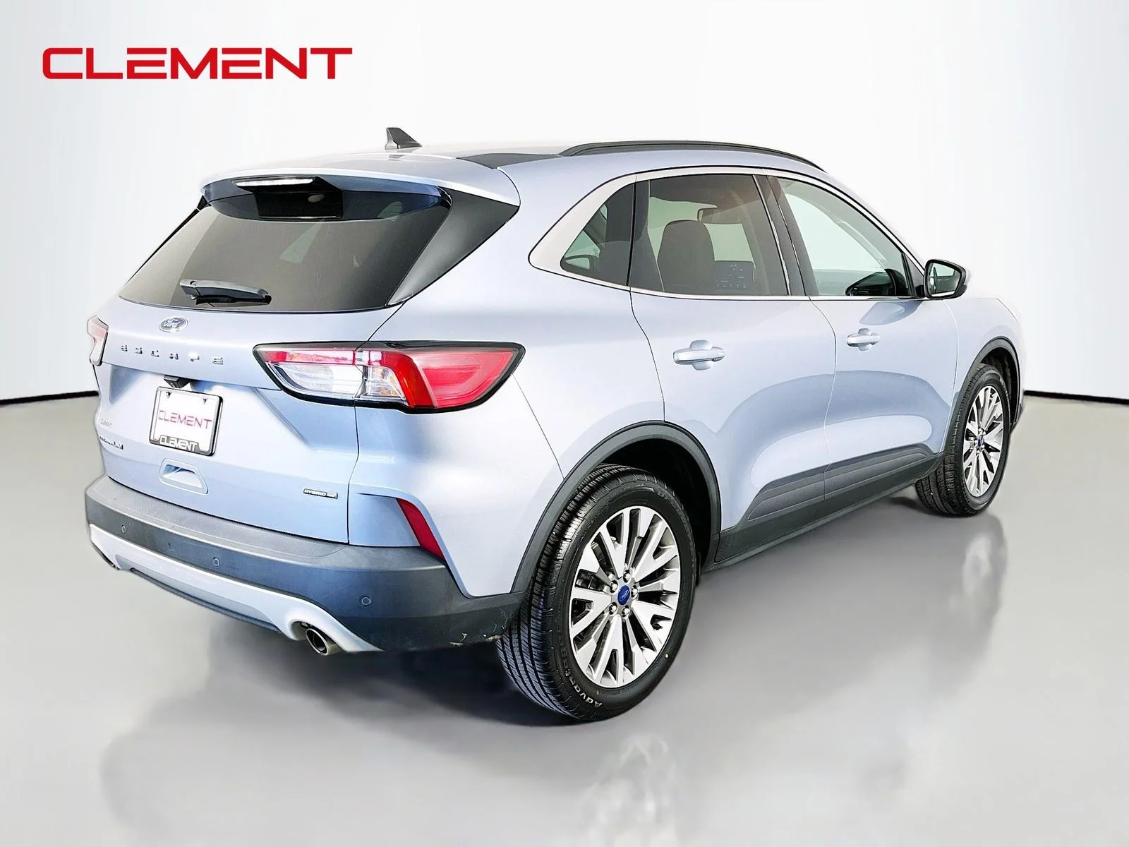 Used 2022 Blue Ford Titanium image 7