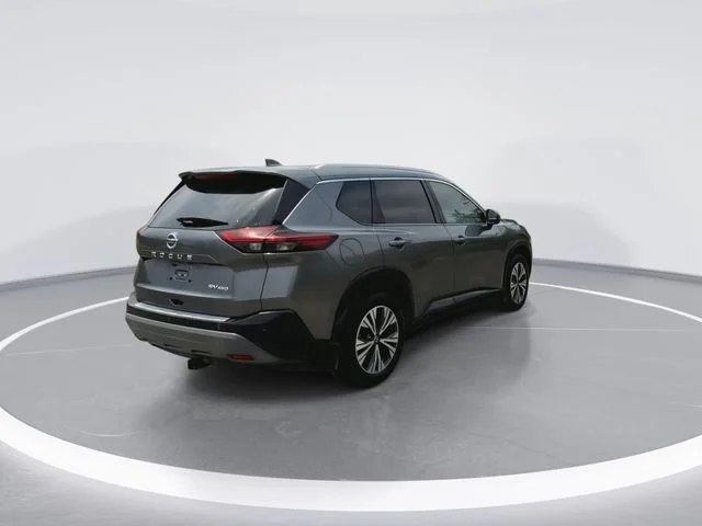 Used 2021 Gray Nissan SV image 10