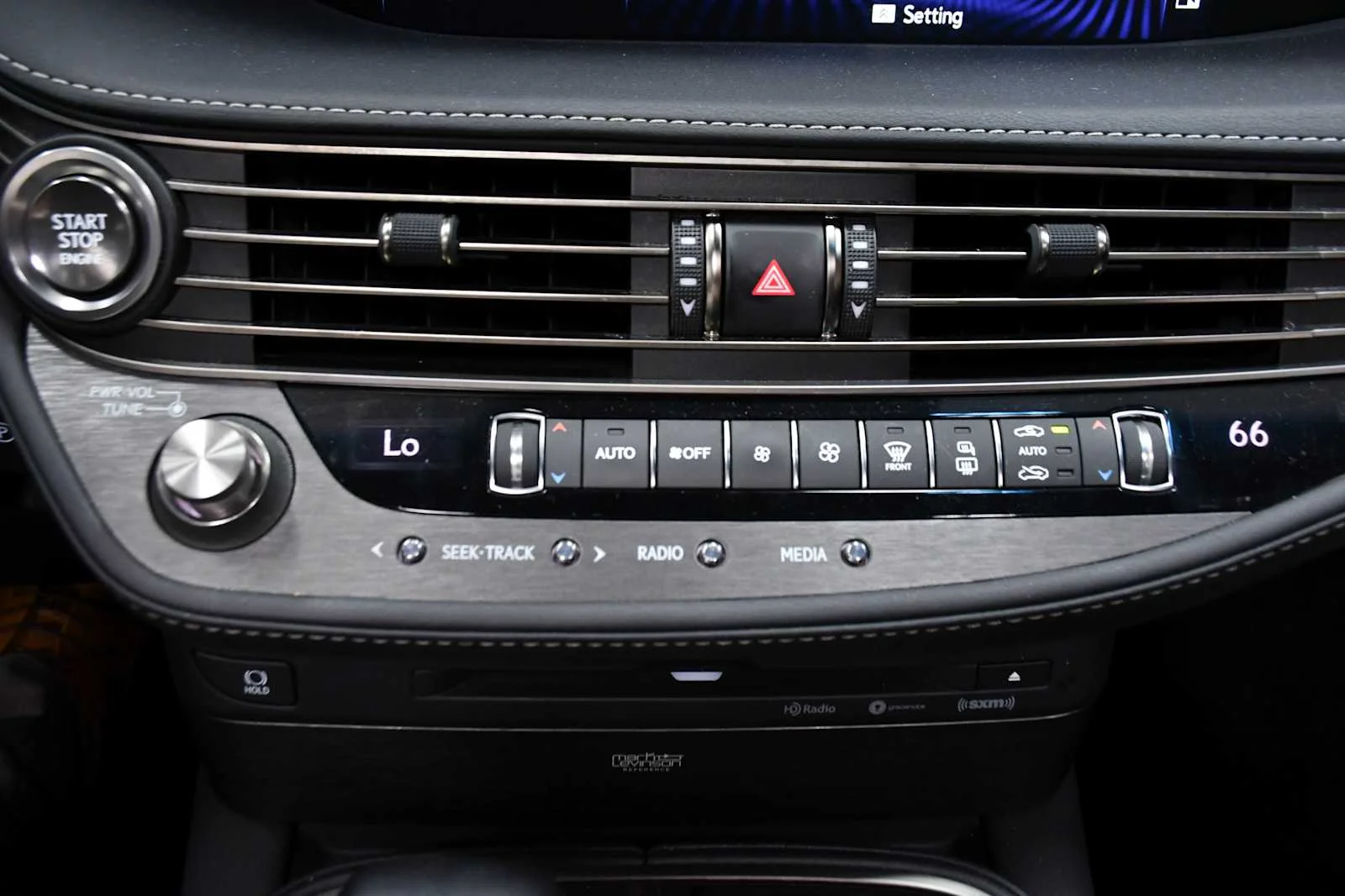 Used 2018 Matador Red Mica Lexus  image 23