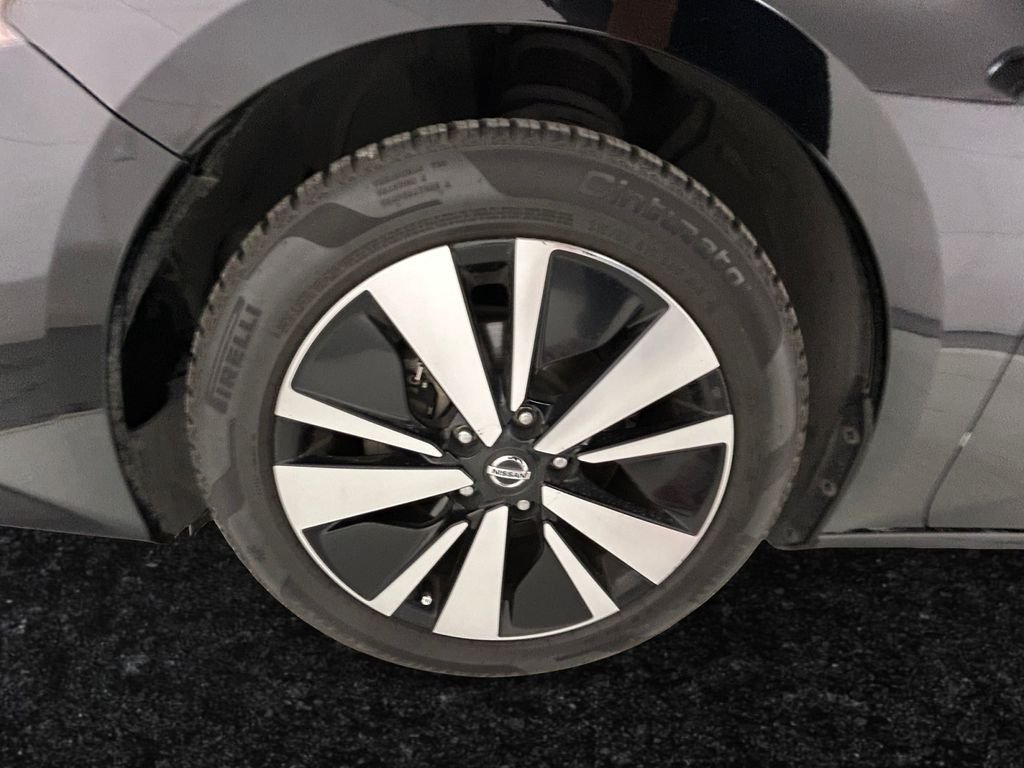 Used 2019 Black Nissan 2.5 SV image 27