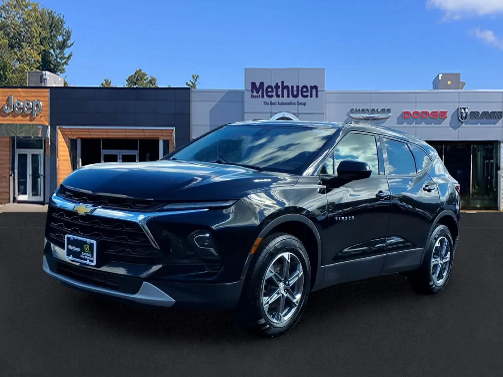 Used 2023 Black Chevrolet LT image 9
