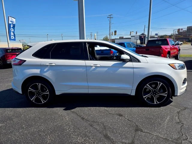 Used 2019 White Ford ST image 9