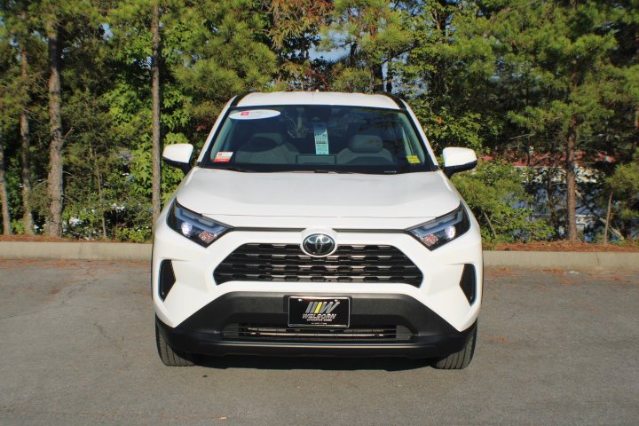 Used 2024 Ice Cap Toyota XLE image 17