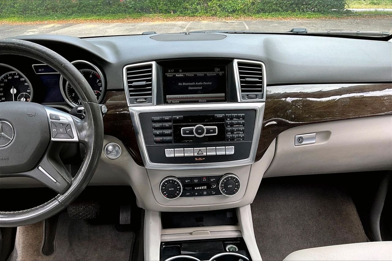 Used 2014 Silver Mercedes-Benz ML 350 image 9