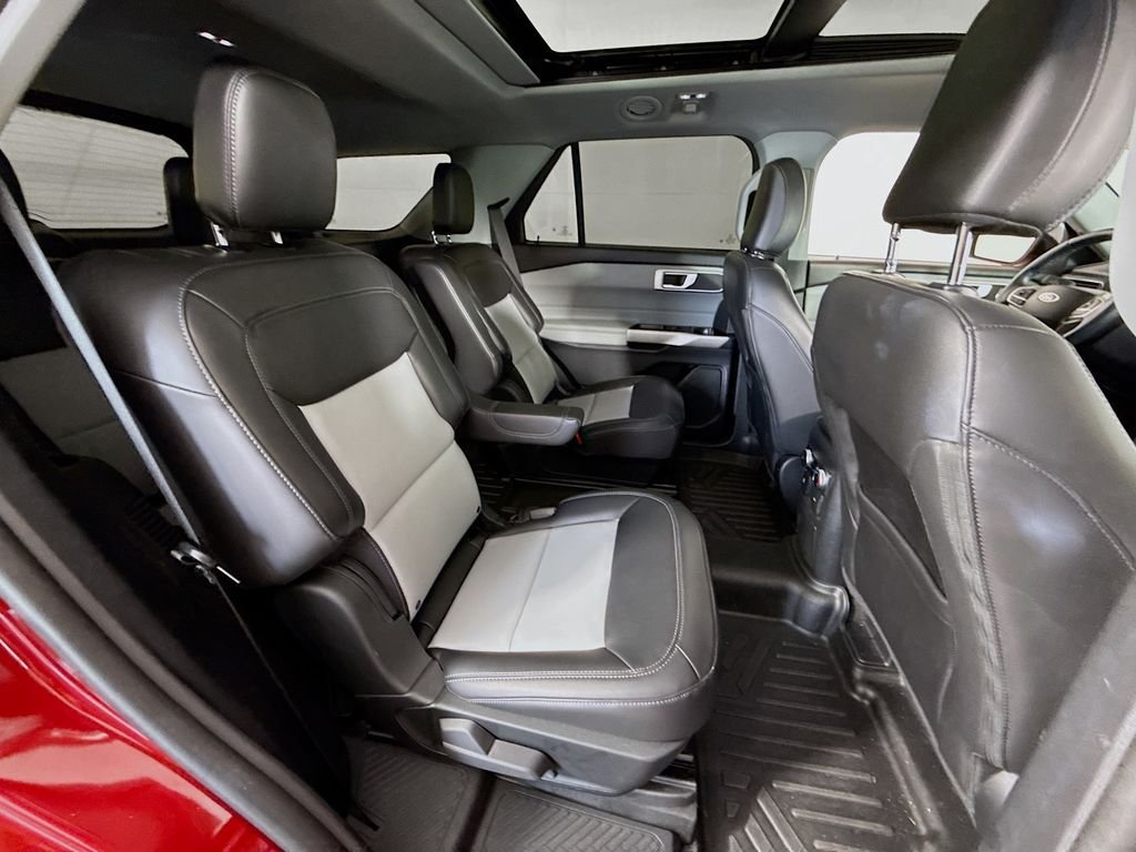 Used 2023 Rapid Red Metallic Tinted Clearcoat Ford XLT image 29