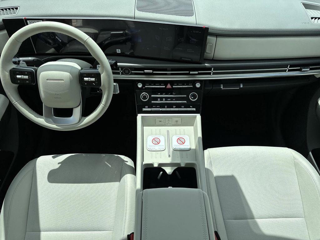 New 2026 Ecotronic Gray Hyundai SE FWD image 12